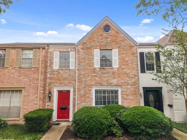 Foto del edificio - 14535 Misty Meadow Ln