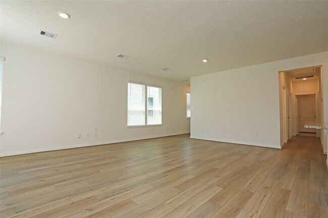 Building Photo - 6226 Topaz Pnes Trl