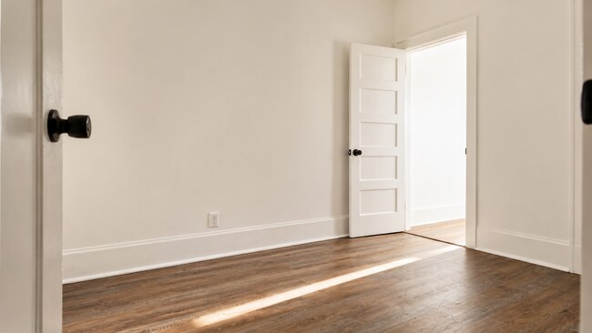 Foto del edificio - 2633 N Franklin St