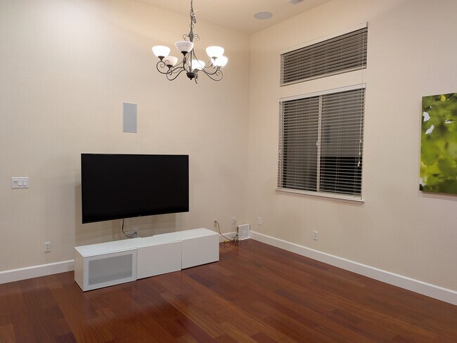 Building Photo - 3980 Avignon Ln