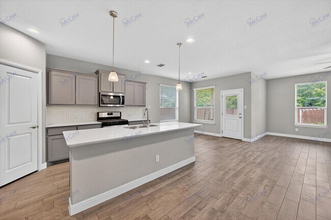 Building Photo - 2521 Dunbarton Dr