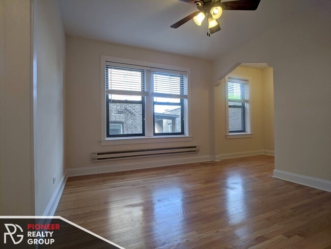 Building Photo - 612 W Patterson Ave