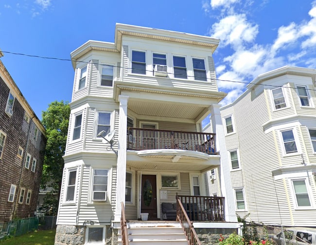 Building Photo - 16 Saint Marks Rd