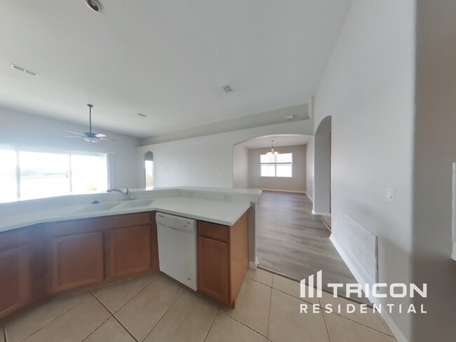Building Photo - 31244 Bridgegate Dr