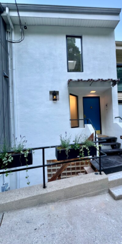 Foto del edificio - 2424 Maryland Ave
