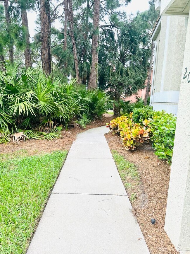 Foto del edificio - 116 SW Peacock Blvd