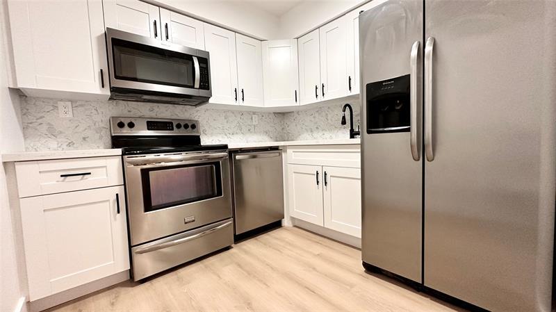 Foto principal - 1460 NW 22nd Ct