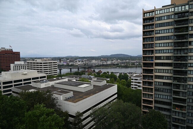 Foto del edificio - 255 SW Harrison St