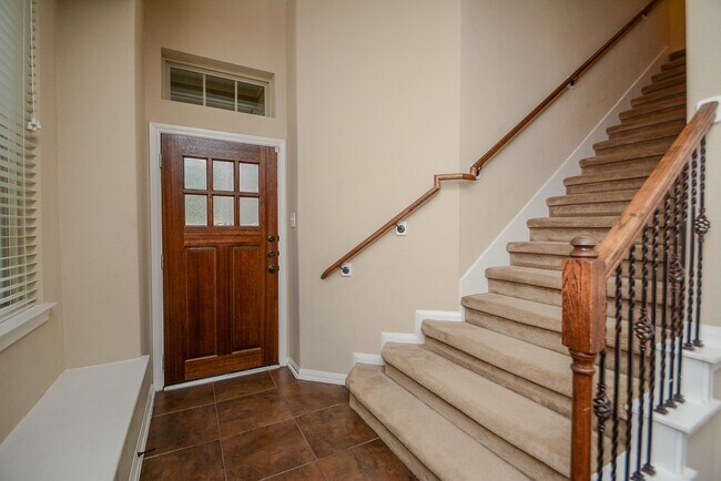 Foto del edificio - 22 Cheswood Manor Drive