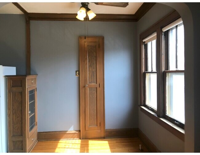 Foto del edificio - 3654 Bryant Ave S