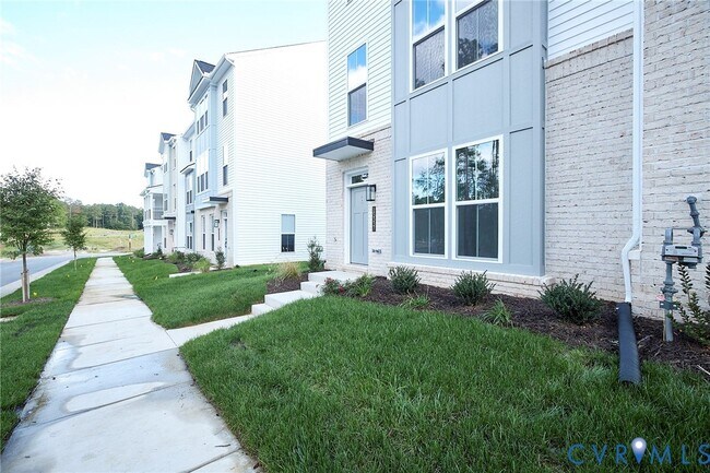 Foto del edificio - 15337 Sunray Wy