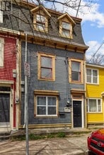 Building Photo - 190 Gower St