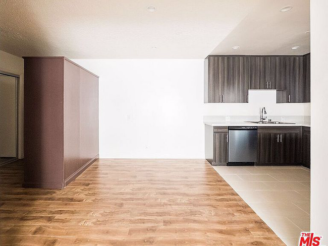 Foto del edificio - 255 N Union Ave