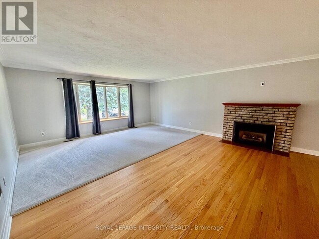 Photo du bâtiment - 1107 Falaise Rd