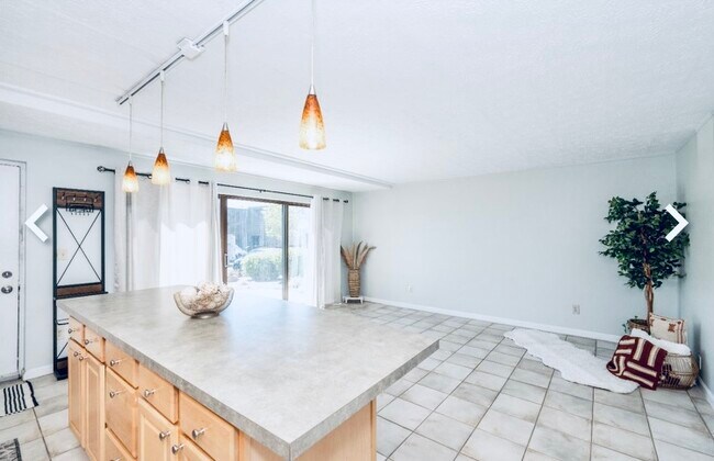 Foto del edificio - 2500 Warsaw Ave