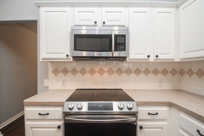 Foto del edificio - 2707 Millers Falls Ct