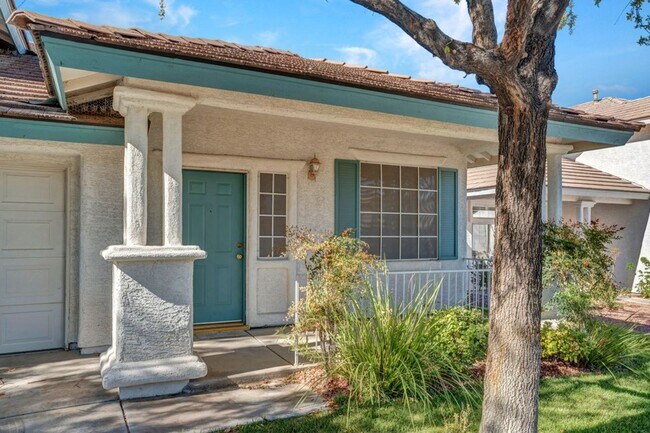 Foto del edificio - VERY CUTE 2 BEDROOM, SINGLE STORY HOME IN ...