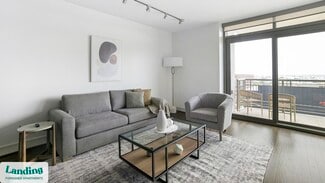 Building Photo - 777 Preston St