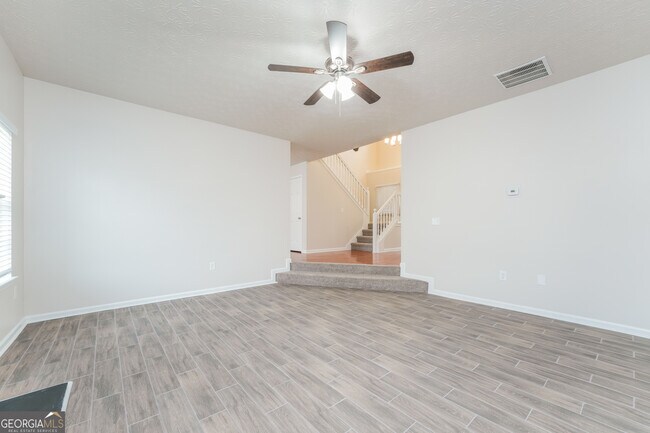 Building Photo - 15 Emerson Trail