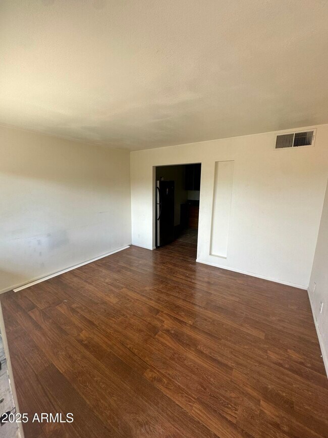 Foto del edificio - 828 W 2nd St