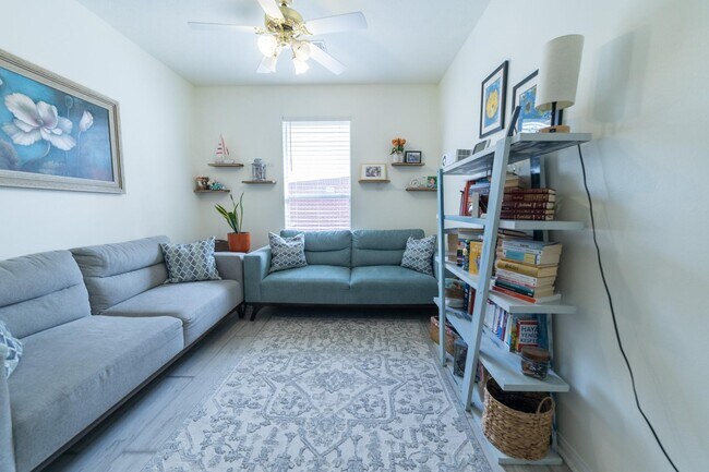 Foto del edificio - 14902 White Forge Ln