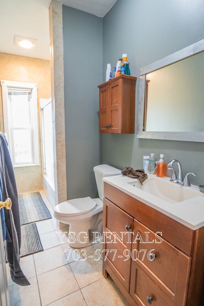 Foto del edificio - 51-53 Riverdale St