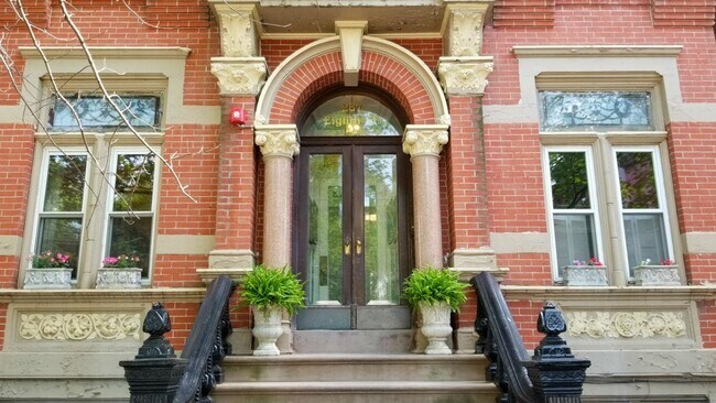 Foto del edificio - 287 8th St