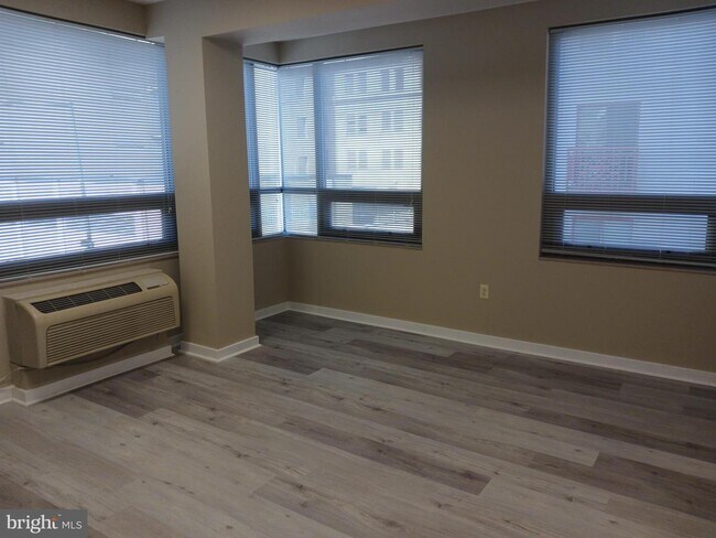 Foto del edificio - 815-37 Arch St