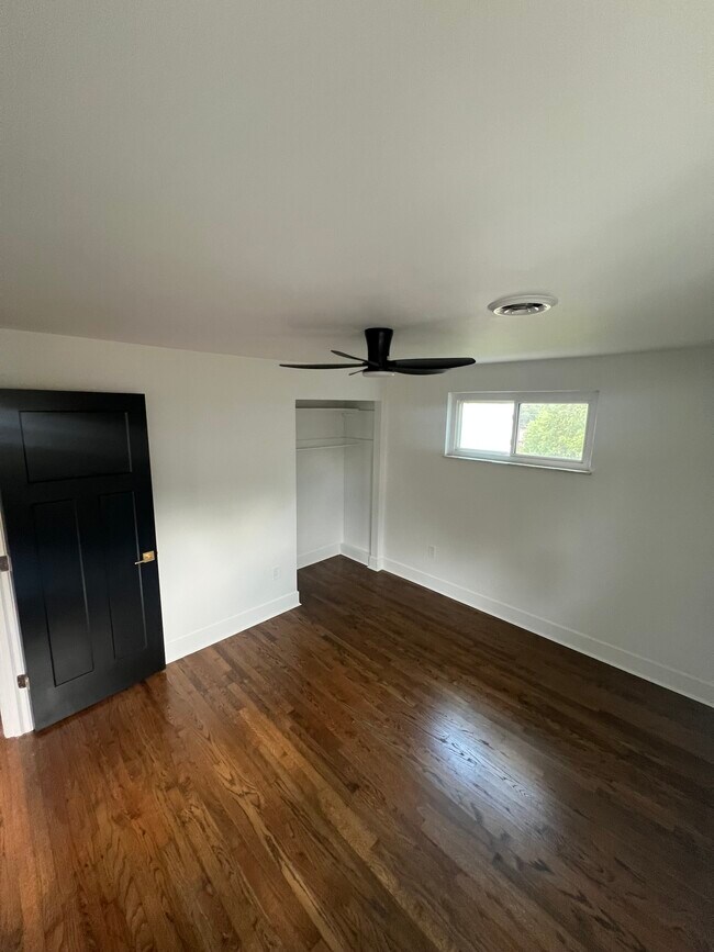 Building Photo - 3275 Gayway Ct