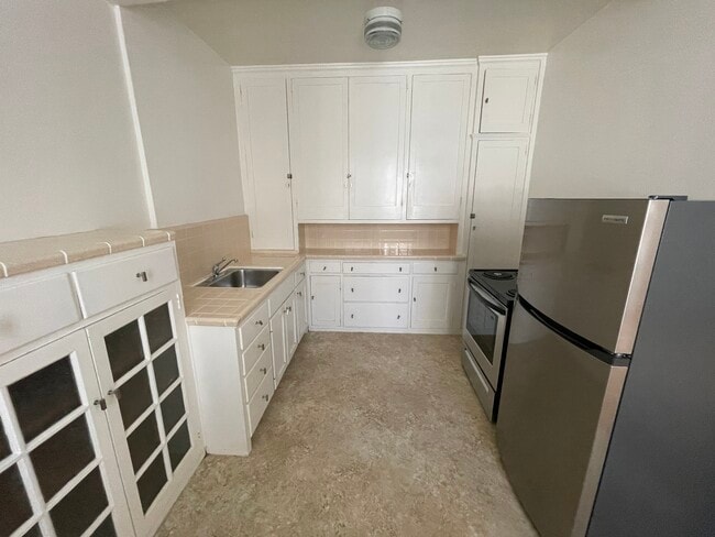 Building Photo - 251 Parnassus Ave
