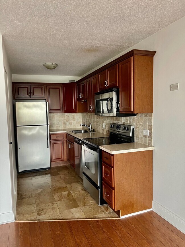 2728 N Hampden Ct Unit 1409, Chicago, IL 60614 Condo for Rent in