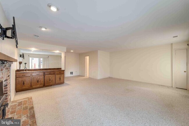 Foto del edificio - 7713 Bristol Square Ct