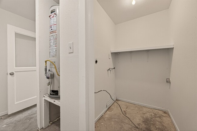 Building Photo - 14022 Rosecrest Dr