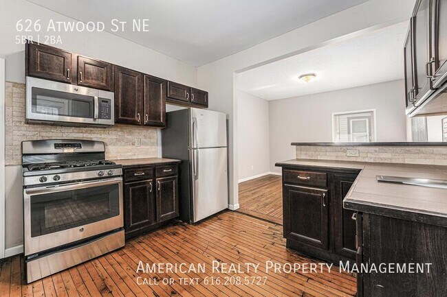 Foto del edificio - 626 Atwood St NE