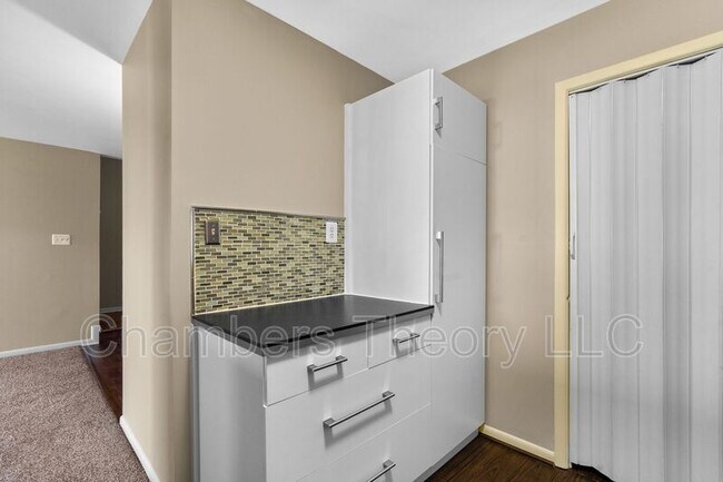 Foto del edificio - 1043 Warwick Ct