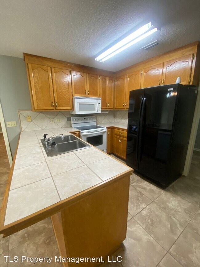 Building Photo - 3 br, 2 bath House - 82 Rolling Pines Dr.