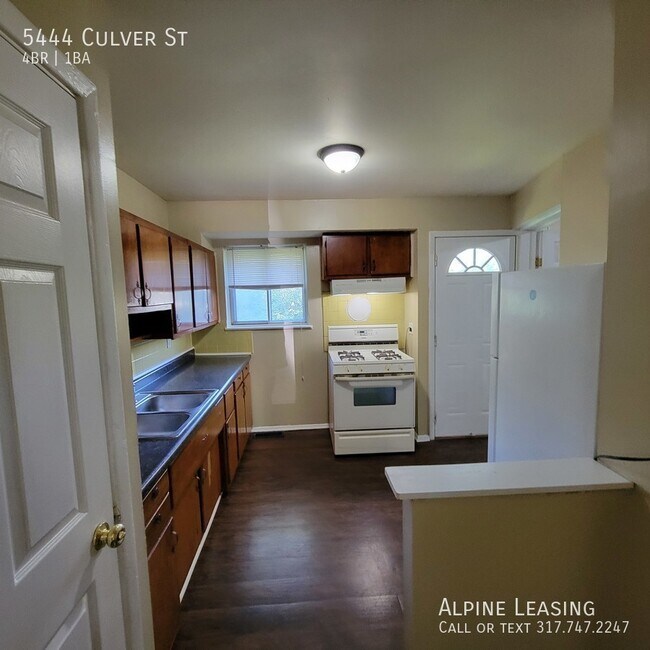 Building Photo - NEAR AUDUBON GARDENS! 4BR/1BA HOUSE!