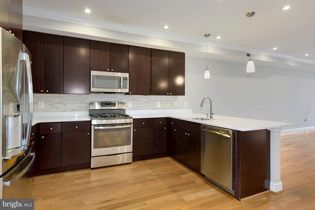 Foto del edificio - 1131 5th St NE