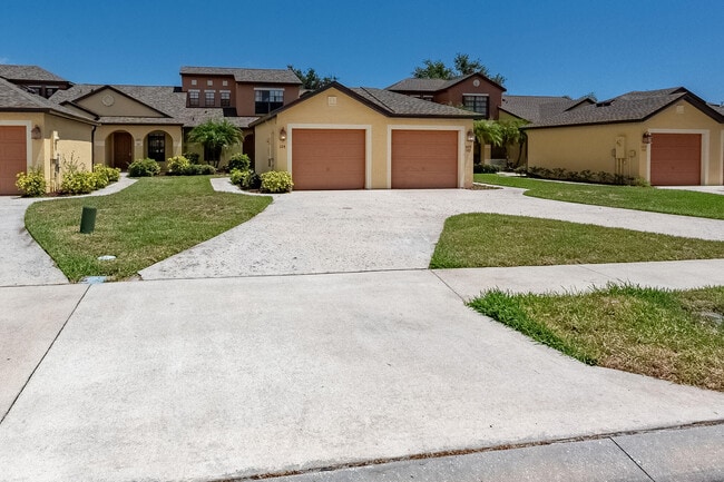 Building Photo - 1075 Luminary Cir
