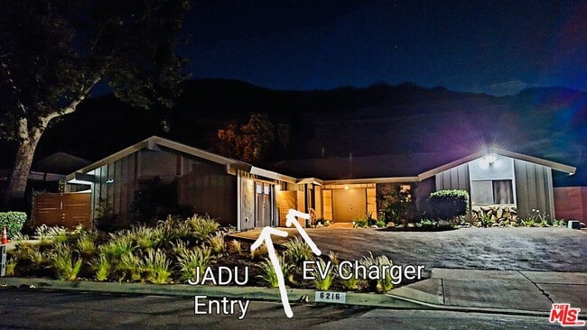 Building Photo - 6216 Paseo Cyn Dr