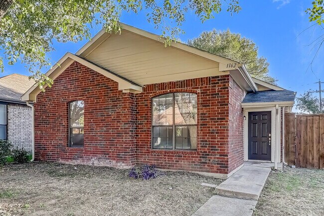 Foto del edificio - 1162 Hemlock Dr