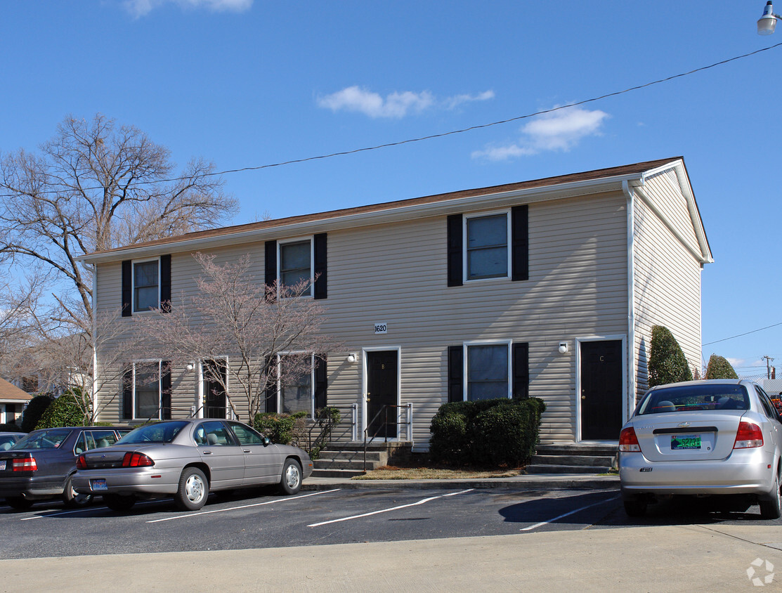Building Photo - 1620 Spring Garden St