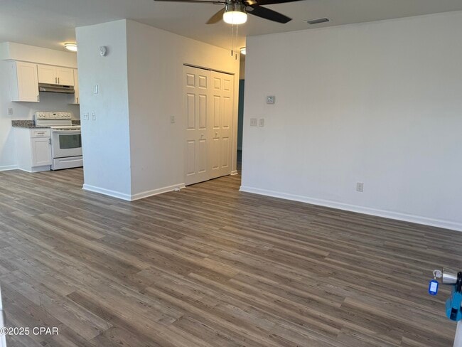 Building Photo - 130 Beulah Ave