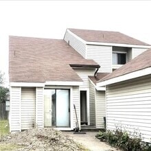 Building Photo - 1553 Bridle Creek Blvd
