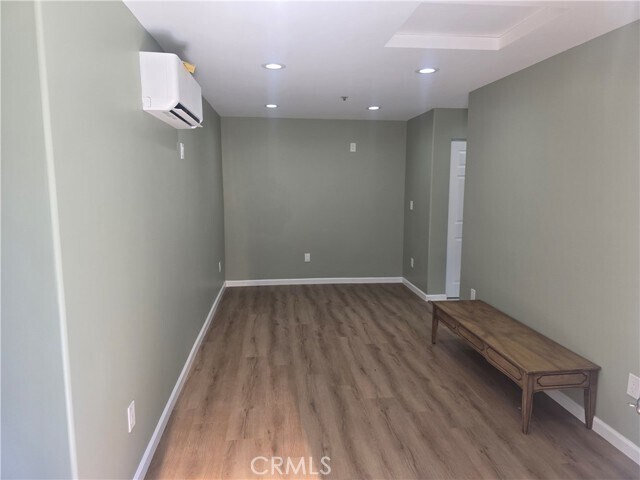 Foto del edificio - 421 W Lexington Dr