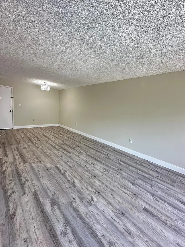 Foto del edificio - 4670 W 13th Ln