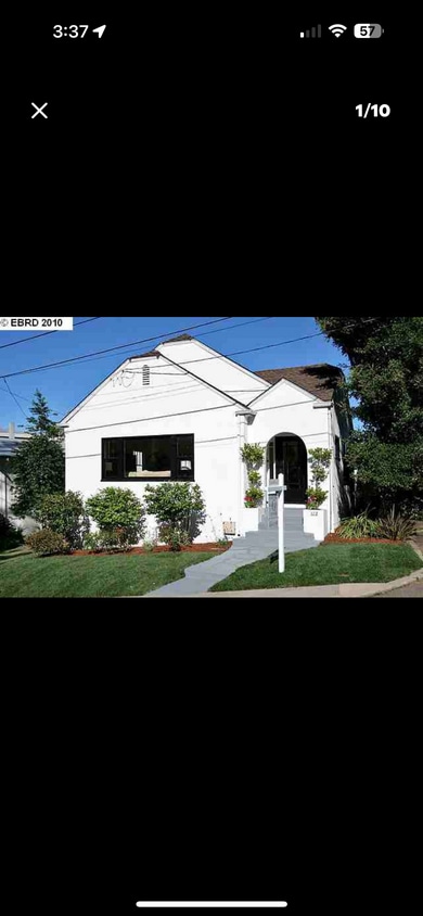 Primary Photo - 102 Oakmont Ave