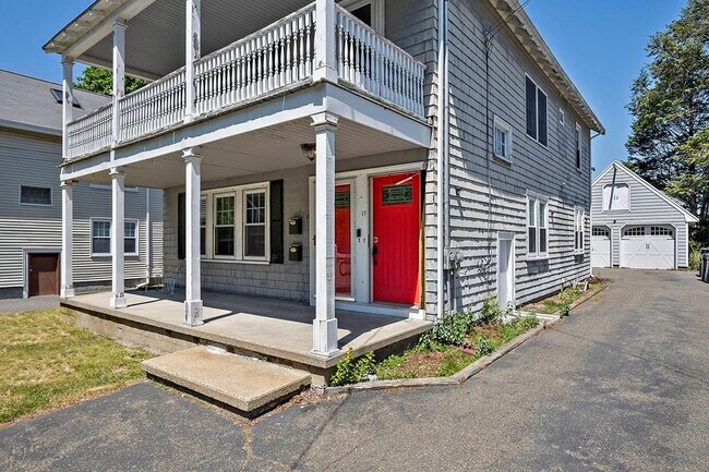 Building Photo - 17 Rendall Pl