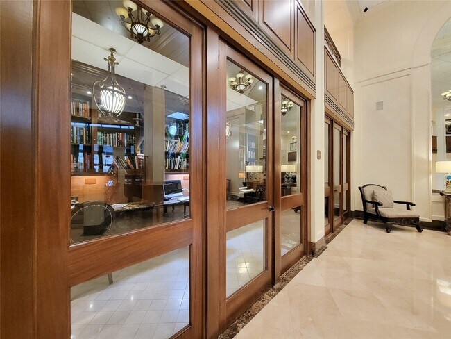 Foto del edificio - 3525 Sage Rd