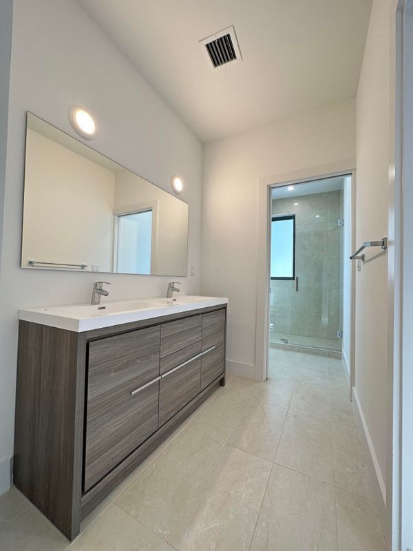 Foto del edificio - 5481 W Oak Wy